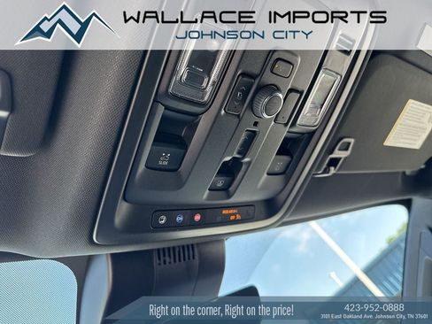 Used 2025 Chevrolet Suburban High Country w/ Sun And Tow Package AWD/4WD image 16