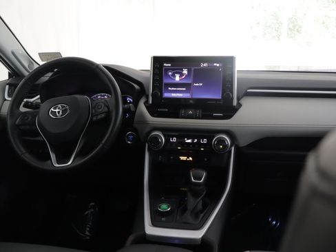 Used 2022 Toyota RAV4 Limited AWD/4WD image 2