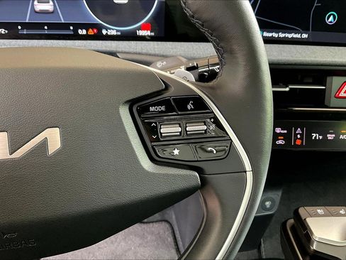 Used 2024 Kia EV6 Wind w/ Wind Technology Package AWD/4WD image 12