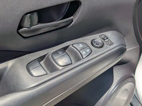 Used 2024 Nissan Kicks S FWD image 15