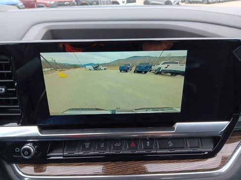 New 2026 GMC Sierra 3500 SLE w/ SLE Value Package image 15