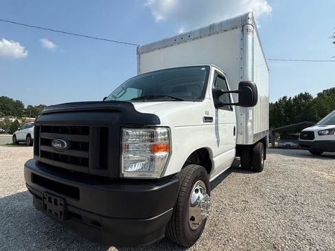 Used 2024 Ford E-350 and Econoline 350 Super Duty w/ Power Windows & Locks Group RWD image 16