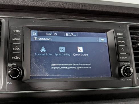 Used 2021 Kia Sedona LX image 32