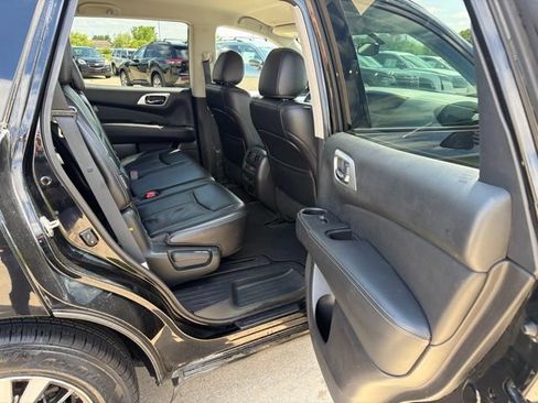 Used 2019 Nissan Pathfinder SL AWD/4WD image 23