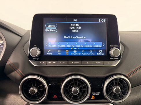 Used 2025 Nissan Sentra SR w/ SR Premium Package FWD image 19