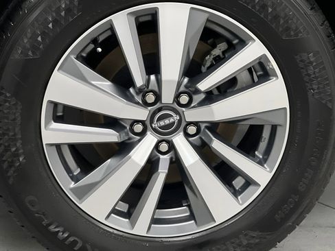 Used 2025 Nissan Pathfinder SL image 72