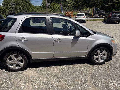 Used 2012 Suzuki SX4 AWD Hatchback image 12