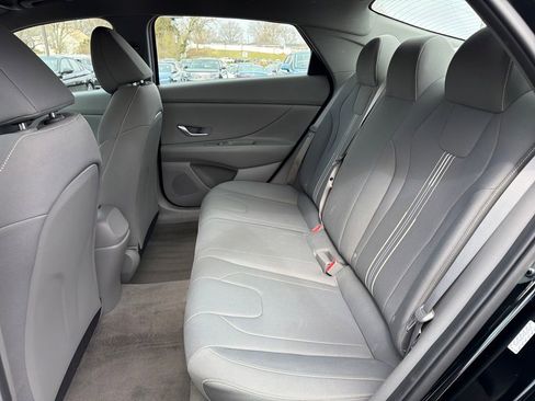 Used 2023 Hyundai Elantra SEL image 28