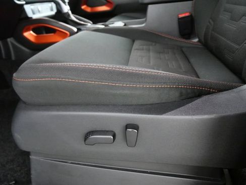 Used 2022 Nissan Frontier PRO-4X w/ Technology Package AWD/4WD image 19