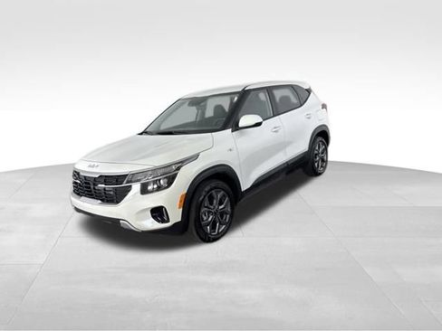 Certified 2026 Kia Seltos LX AWD/4WD image 5
