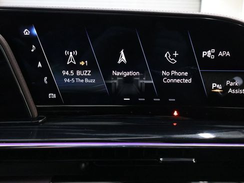 Used 2024 Cadillac Escalade ESV V w/ Heavy-Duty Trailer Package AWD/4WD image 98