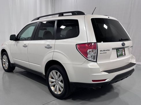 Used 2013 Subaru Forester 2.5X Premium w/ All-Weather Plus Pkg AWD/4WD image 7