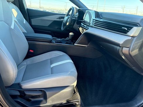 Used 2025 Toyota Camry SE image 35