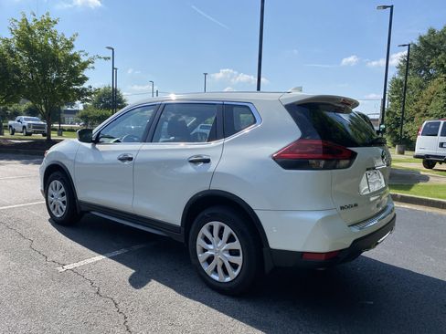 Used 2020 Nissan Rogue S AWD/4WD image 7