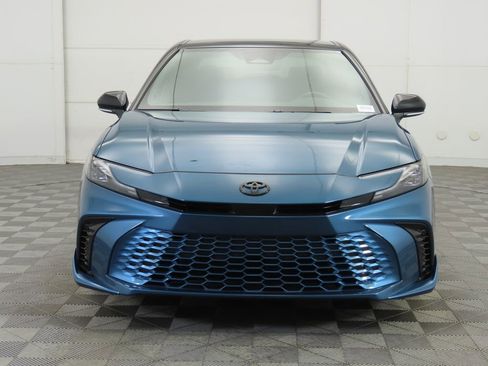 Used 2025 Toyota Camry XSE image 2