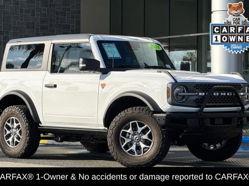 Used 2024 Ford Bronco Badlands image 2