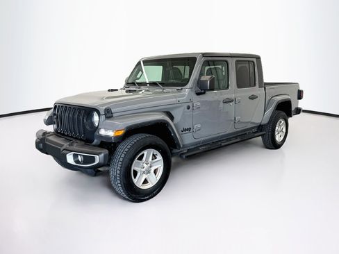 Used 2022 Jeep Gladiator Sport AWD/4WD image 3