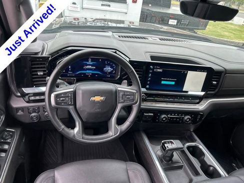 Used 2024 Chevrolet Silverado 1500 LTZ AWD/4WD image 27