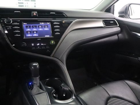 Used 2020 Toyota Camry SE image 26