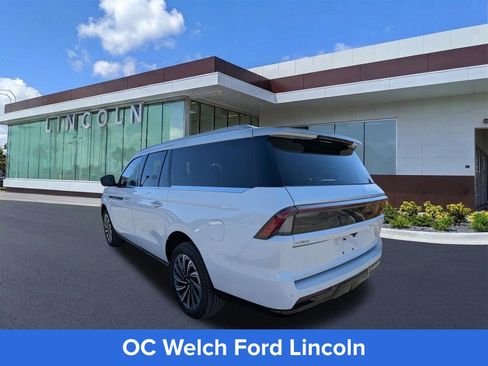 Certified 2025 Lincoln Navigator L Black Label AWD/4WD image 7