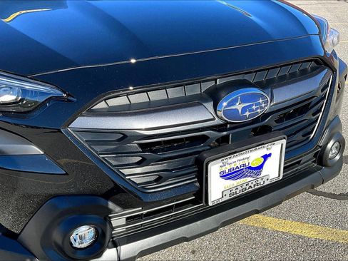 Used 2025 Subaru Outback Premium image 28