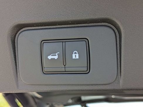 Used 2024 Nissan Rogue SL w/ SL Premium Package FWD image 14