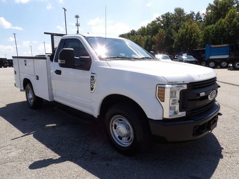 Used 2018 Ford F250 XL w/ Power Equipment Group RWD image 10