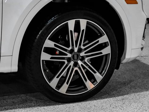 Used 2018 Audi SQ5 Prestige w/ Prestige Package AWD/4WD image 70