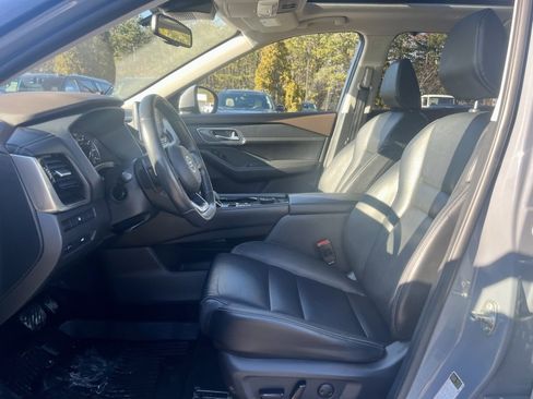 Used 2021 Nissan Rogue SL image 11