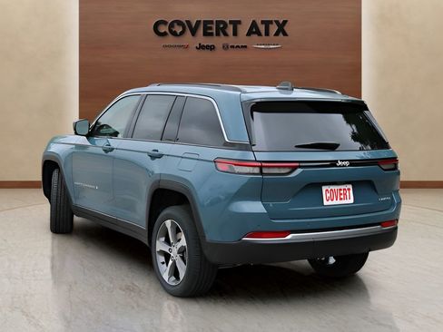 New 2026 Jeep Grand Cherokee Limited RWD image 3