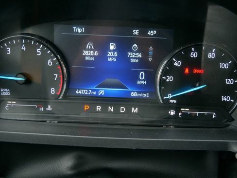Certified 2025 Ford Escape Platinum AWD/4WD image 23