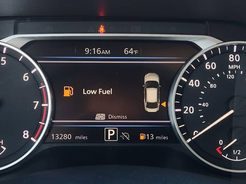 Used 2025 Nissan Sentra SR image 18