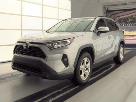 Used 2021 Toyota RAV4 XLE w/ Convenience Package FWD image 4