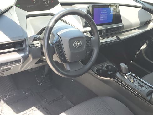 Certified 2024 Toyota Prius LE FWD image 18
