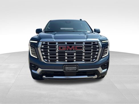 New 2026 GMC Yukon XL Denali w/ LPO, Floor Liner Package AWD/4WD image 13