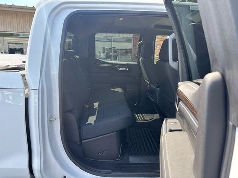 Used 2023 Chevrolet Silverado 1500 LT AWD/4WD image 13