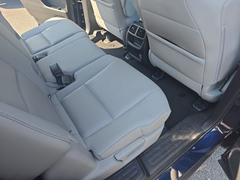 Used 2023 Honda Passport EX-L image 11