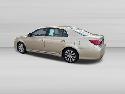 Used 2011 Toyota Avalon Limited FWD image 8