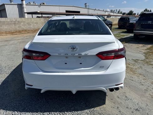 Used 2023 Toyota Camry SE image 6