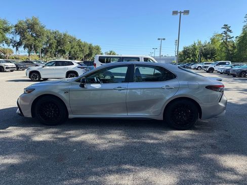 Used 2023 Toyota Camry SE image 15