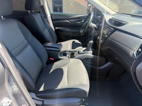 Used 2017 Nissan Rogue SV AWD/4WD image 20