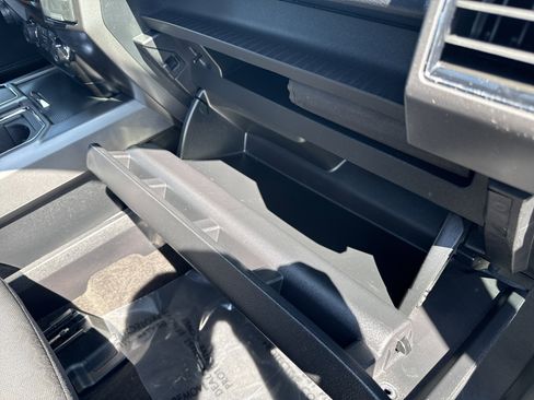 Used 2020 Ford F150 XLT w/ Equipment Group 302A Luxury AWD/4WD image 18