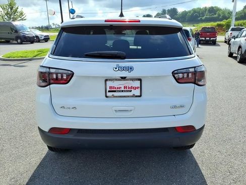 Used 2024 Jeep Compass Latitude AWD/4WD image 7