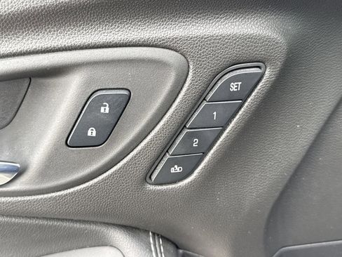 Used 2023 Buick Encore GX Essence w/ Experience Buick Package image 19