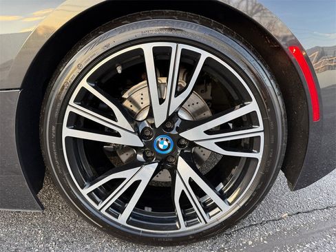 Used 2015 BMW i8 image 16