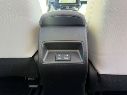 Used 2023 Toyota Corolla LE image 23