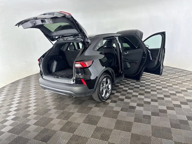 Used 2025 Ford Escape ST-Line AWD/4WD image 16