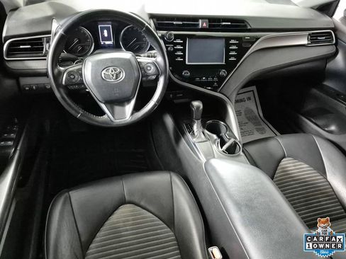 Used 2019 Toyota Camry SE FWD image 10