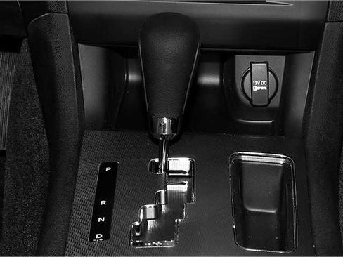 Used 2013 Dodge Charger SE RWD image 13