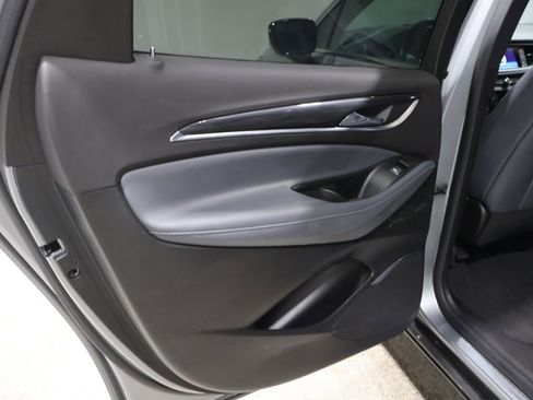 Used 2024 Buick Enclave Premium image 24